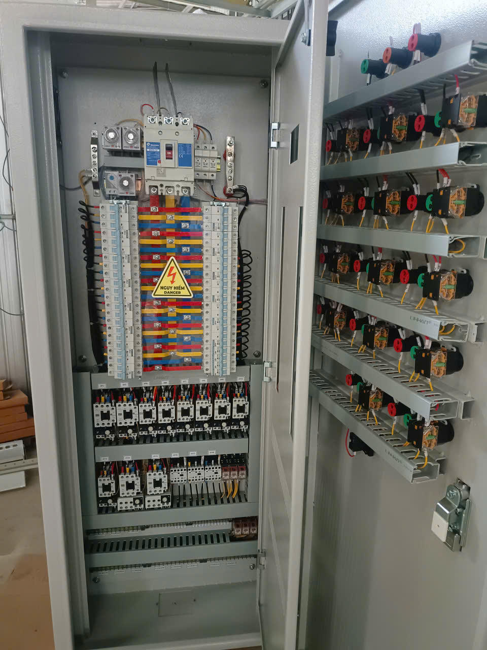 Thiết Kế Tủ Điện Công Nghiệp Trọn Gói Tại Tp.Hcm 