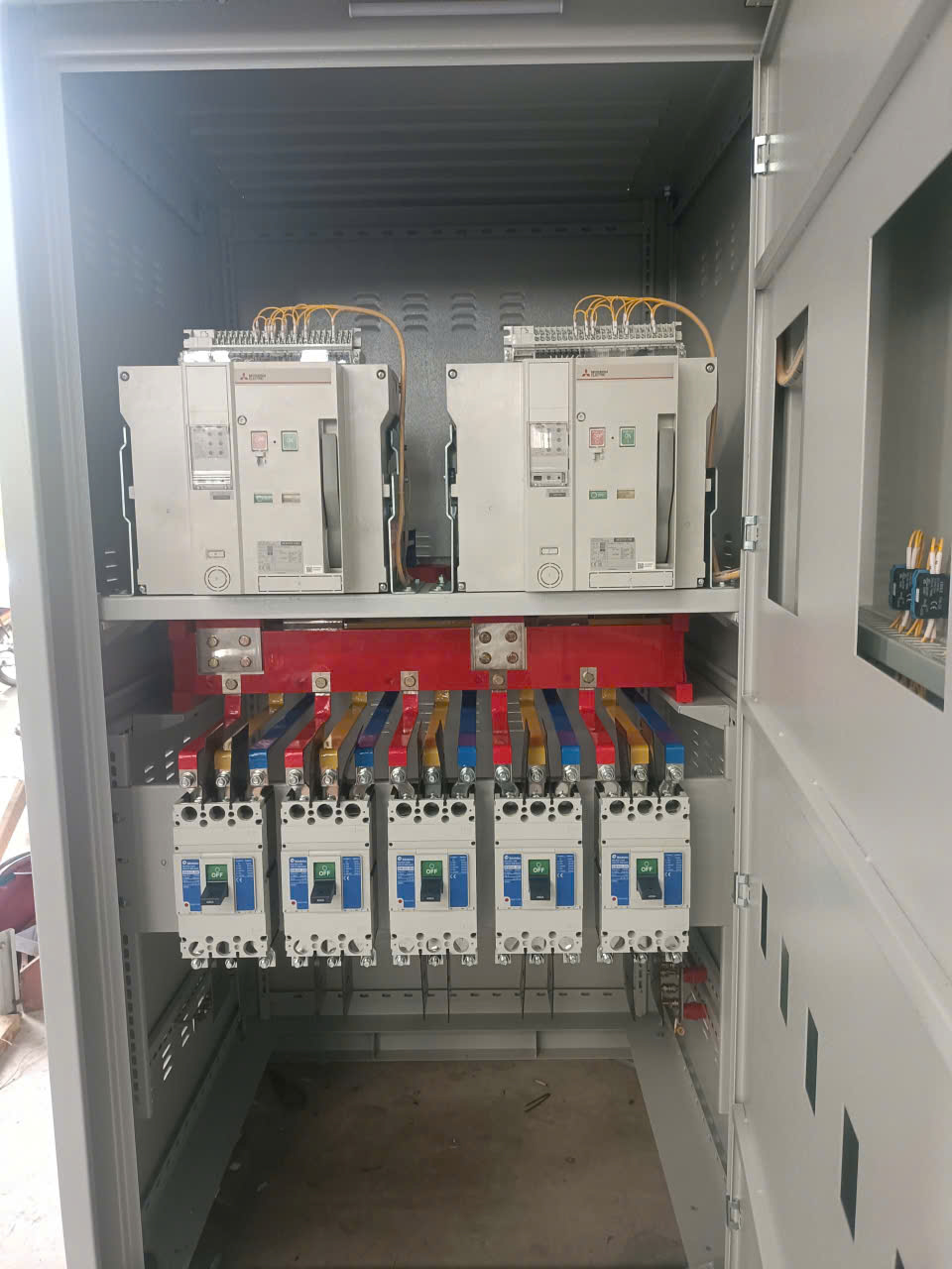 Tiêu Chí Quan Trọng Khi Chọn Tủ Điện Công Nghiệp